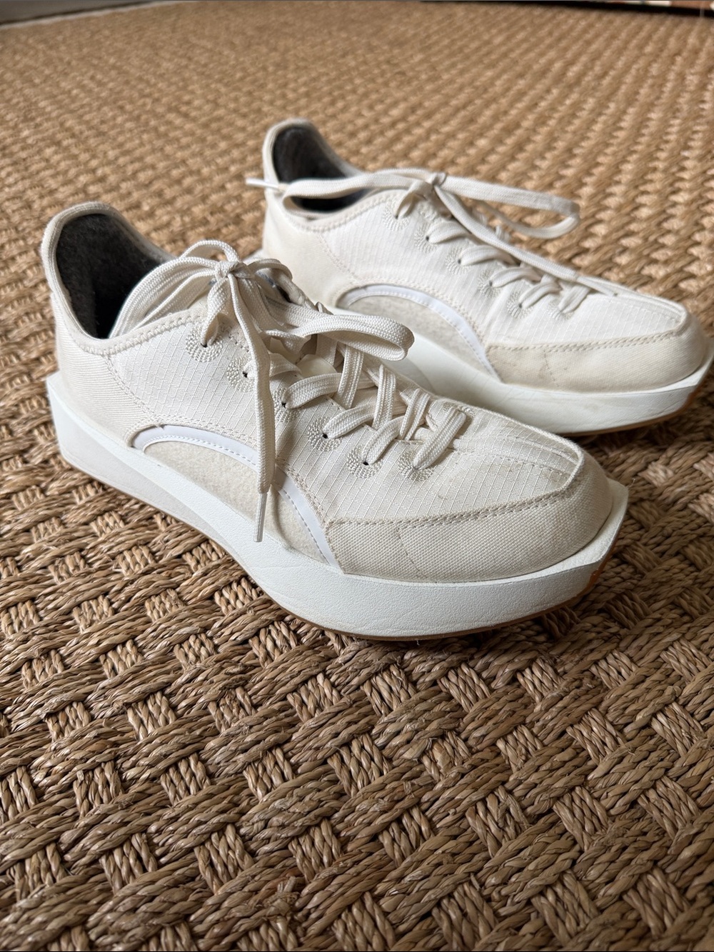 allbirds Riser Sneaker Women's Lace-Up in Canvas/Wool in Natural White
